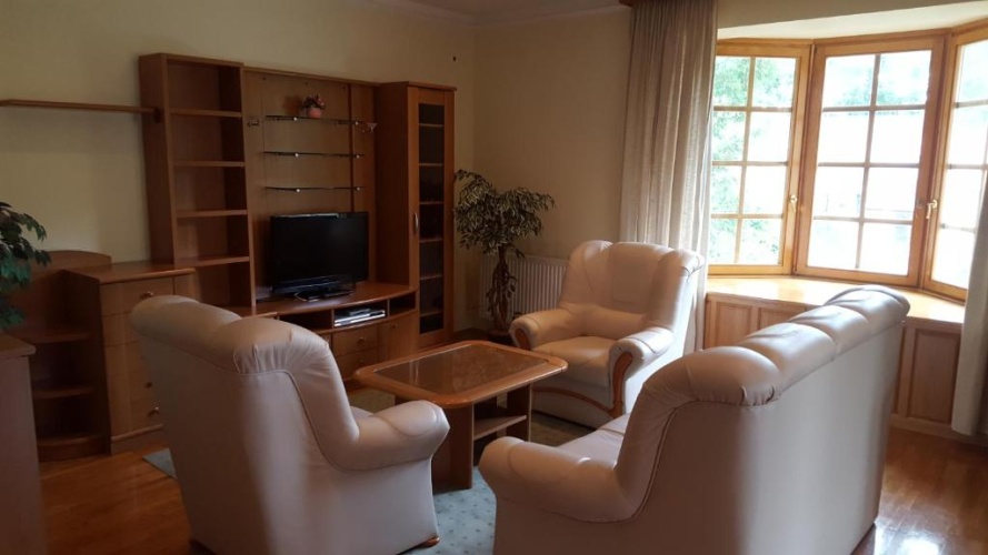 Standard Family room with garden view