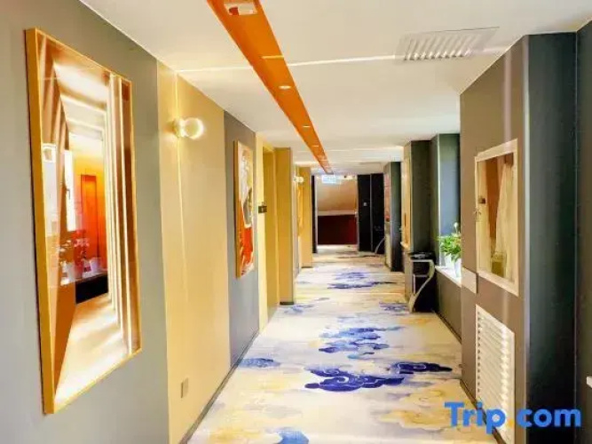 Yunhe Zhenpin Hotel