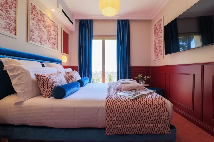 Standard Triple room with garden view