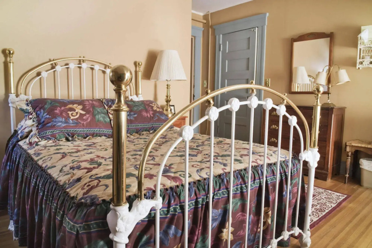 Hartness - House & Hotel