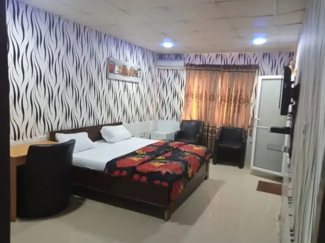 Whitebrook Suites and Bar