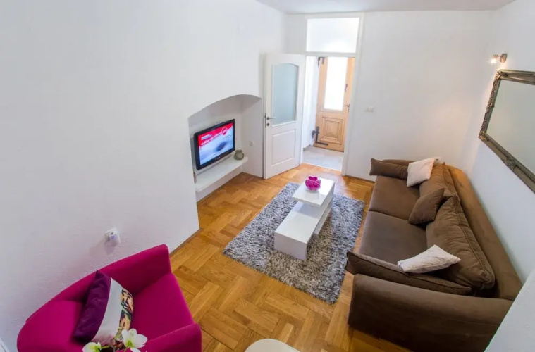 Purple Rain Apartment
