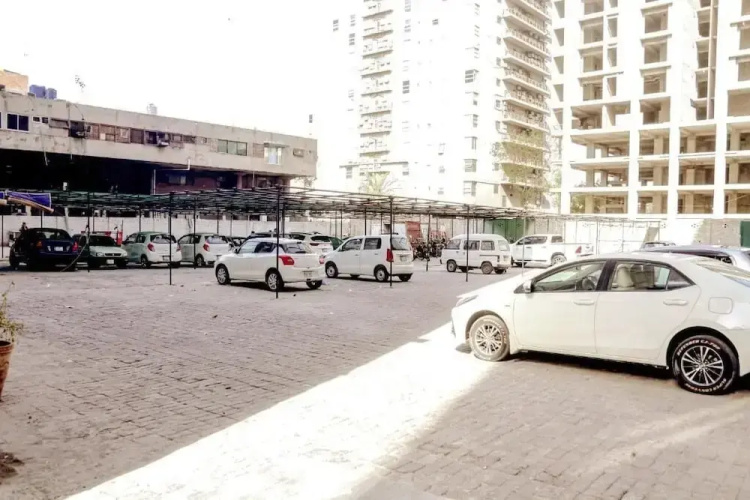 Gulberg Suites