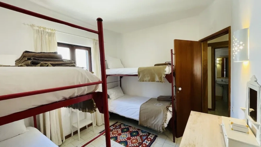 3 Bedrooms Apartment with balcony and with garden view