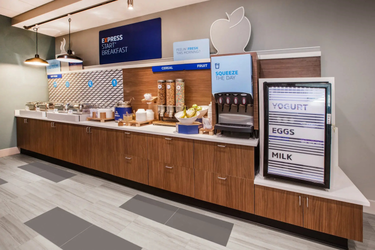 Holiday Inn Express and Suites Ukiah by IHG