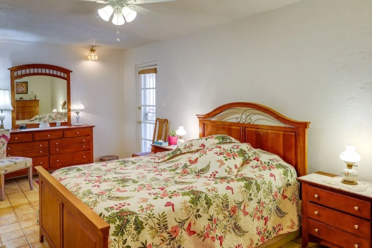 2 Bedrooms Cottage