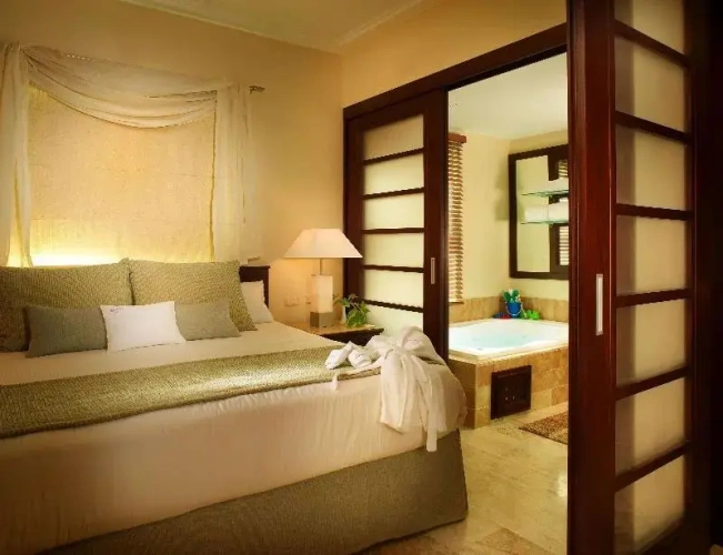 1 Bedroom Suite with balcony