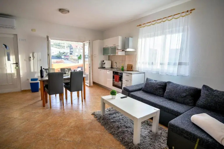 Apartments Mamut