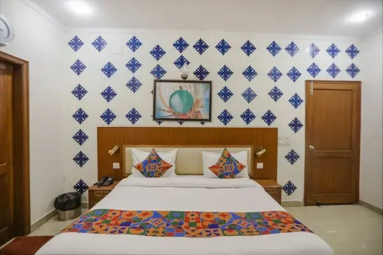 Fabexpress Global Residency Inn