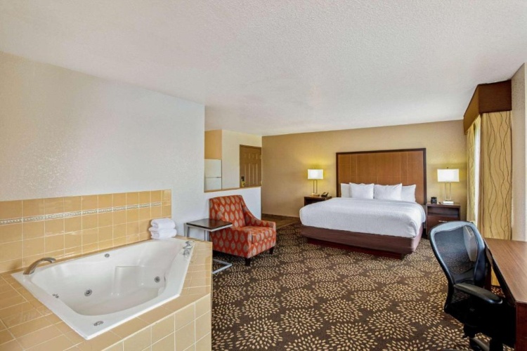 Deluxe Double Studio Suite with view
