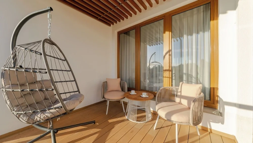Apartment with balcony