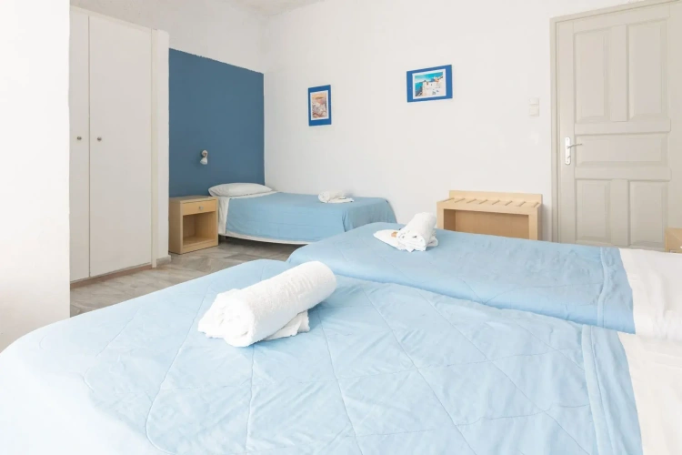 Standard Triple room with balcony