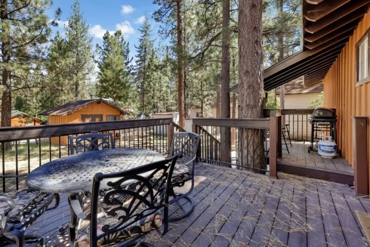 Cuddle Bear's Cabin #2075 by Big Bear Vacations