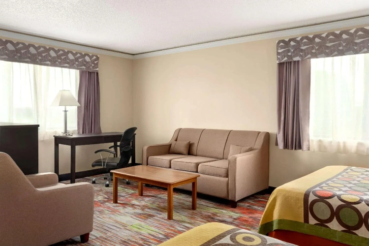 Quadruple Suite
