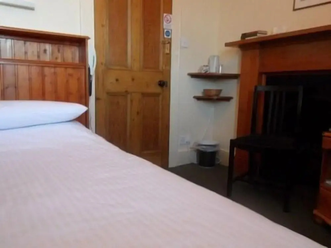 Cairn Hotel