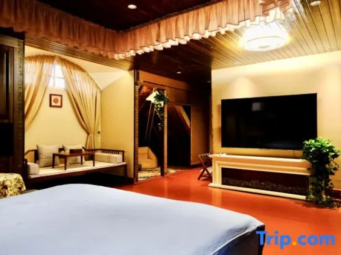 Luxury Suite