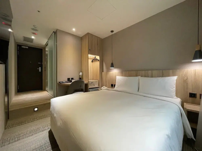 N hotel