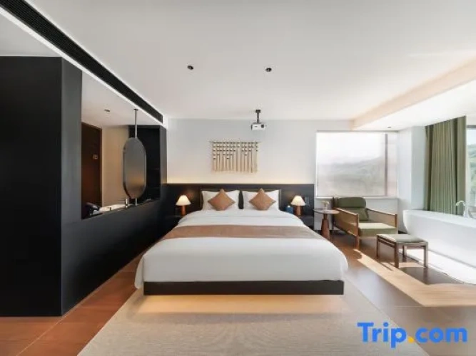 Standard Double room with land view