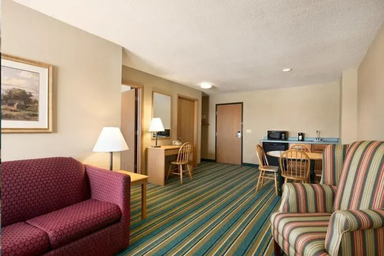 Super 8 New Richmond