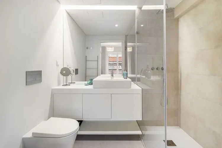 Urban Oasis: Modern Living With Parking & Ac