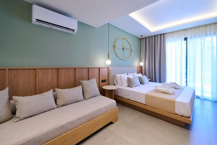 Monarco ​Executive ​Rooms