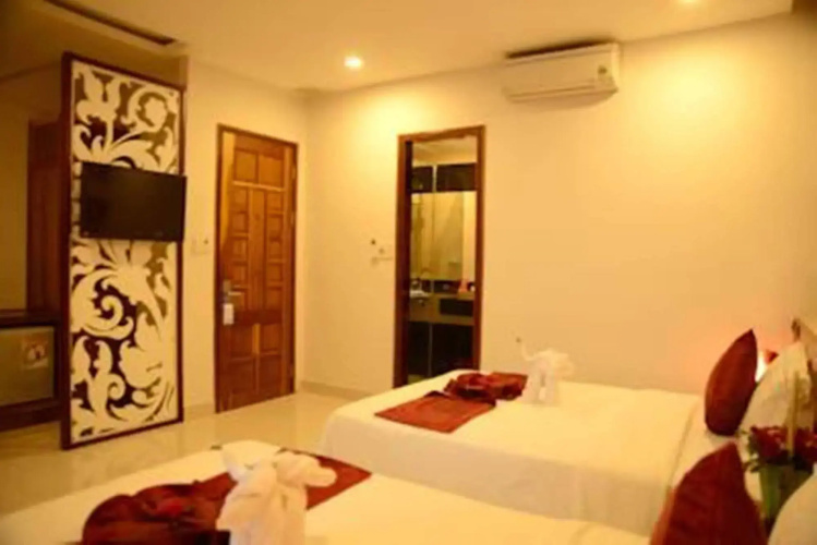 TRIIP Red Diamond
