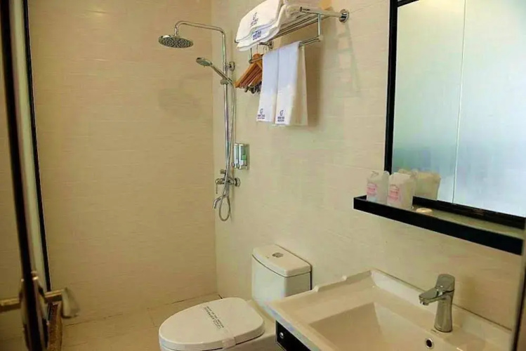 Tiecheng Hotel