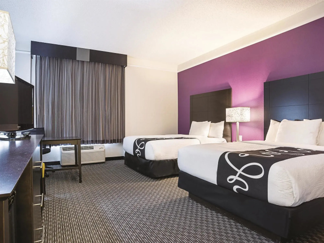 La Quinta Inn & Suites by Wyndham Minneapolis Bloomington W