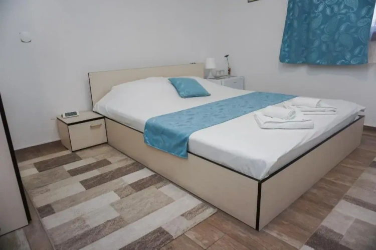 Economy Triple room