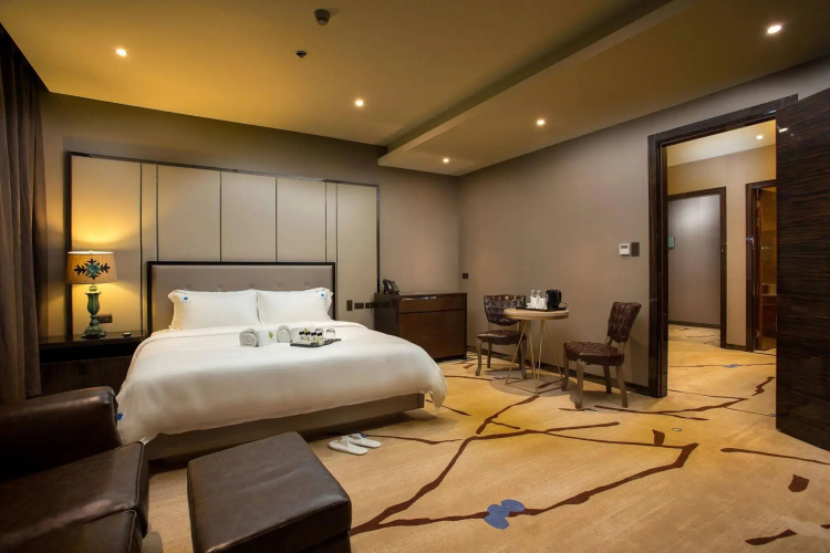 Lotus Blu Hotel