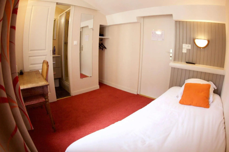 Garden Hotel