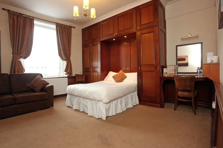 Standard Double Family room
