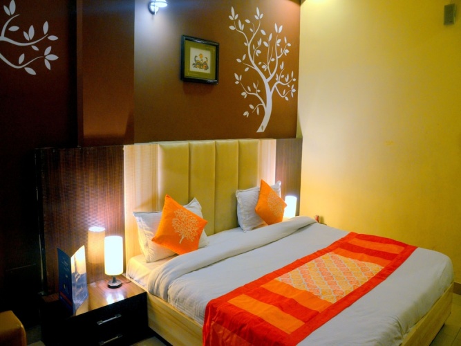 OYO 2046 President Hotel