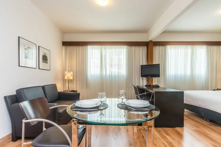 Standard Double Suite