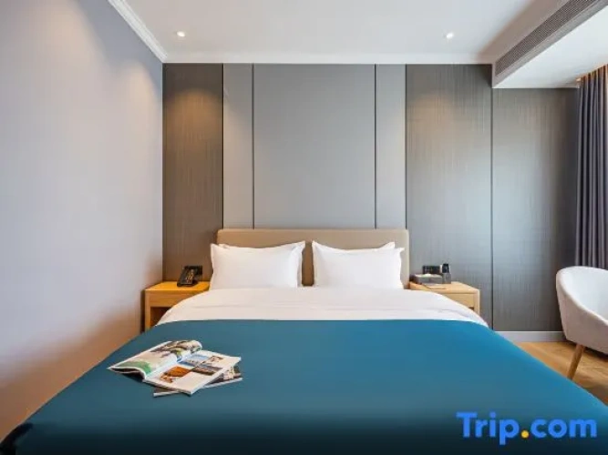 Standard Double room with city view