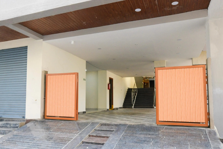 Hotel O SV