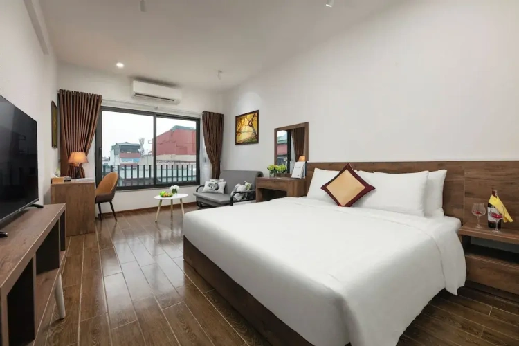 Deluxe Double room with city view