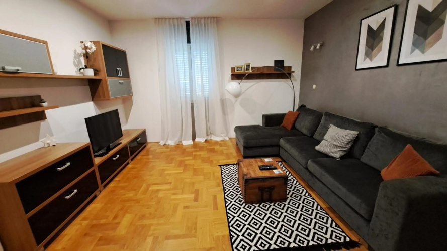 Apartment Reful