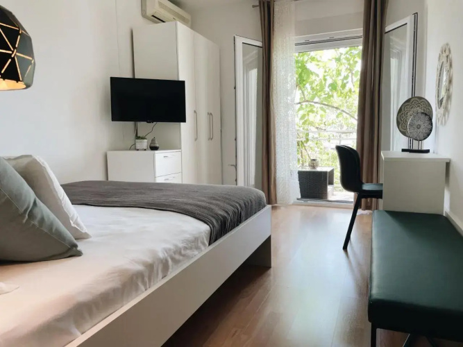 Apartments Fani 3421