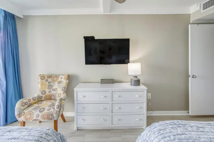 Warm Weather Escape w/ Pool Access in Myrtle Beach