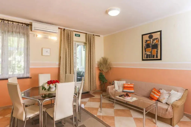 Apartments Nicol