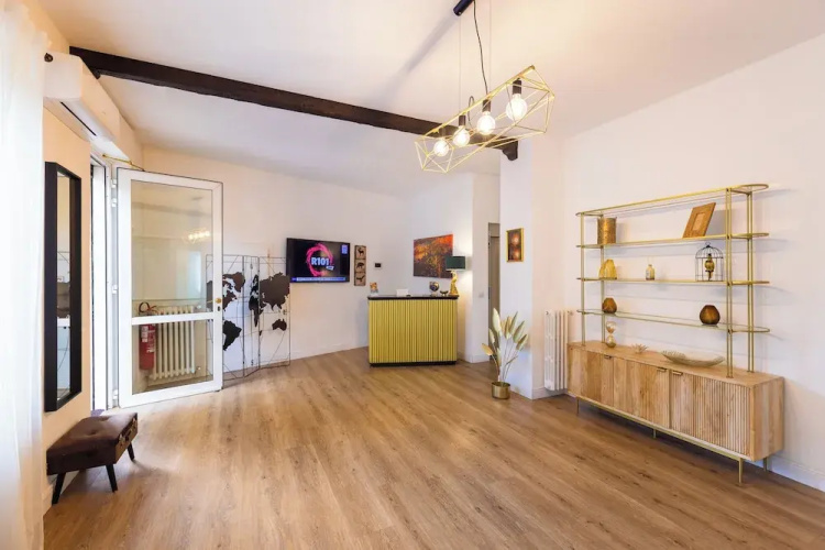 Domino Hotel