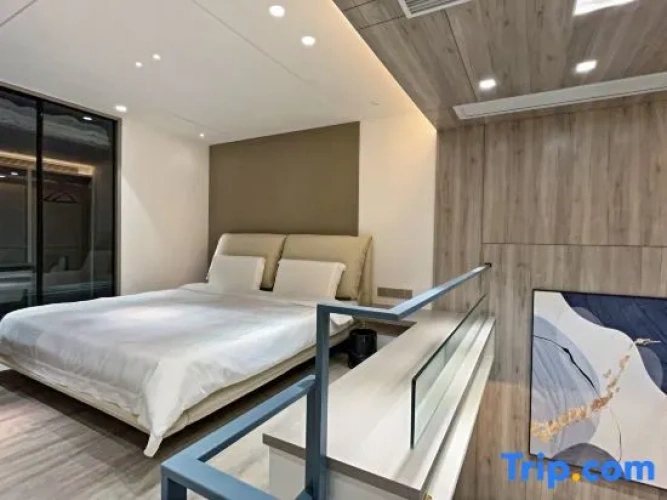 1 Bedroom Duplex Suite