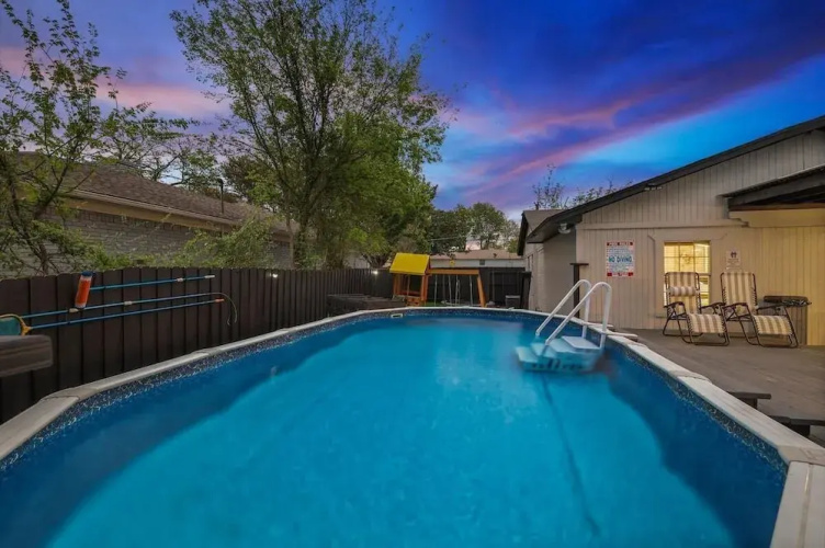 Panoramic 4BR 3B Home With Pool, Grill, Sauna & Game Room