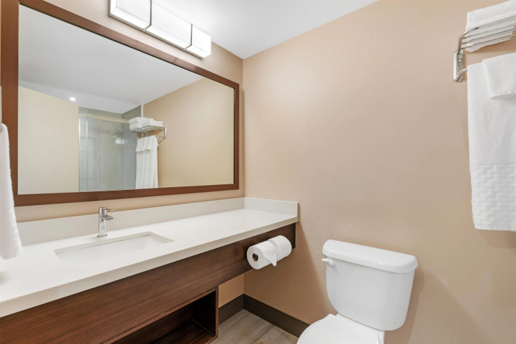 Best Western Plus Mission City Lodge photo 11