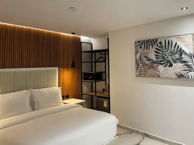 Hotels 111