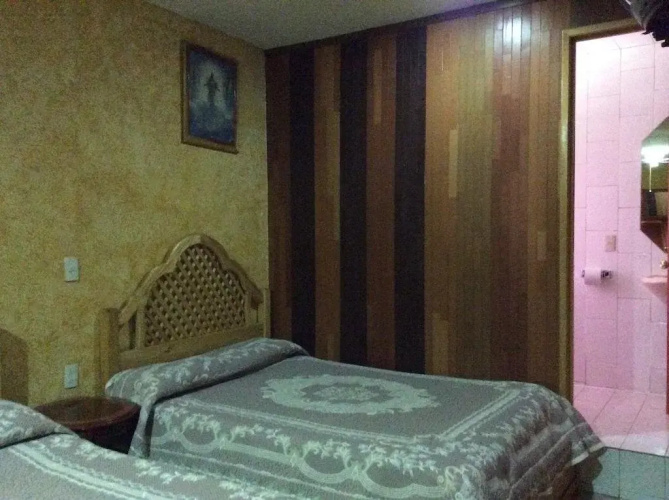 Hotel Paris Arandas