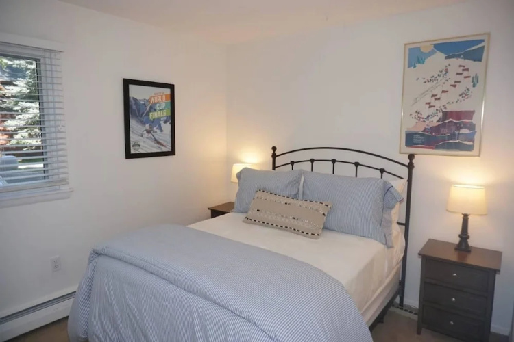 100 Dean St E #1A (203032-4273) - 2 Br Condo