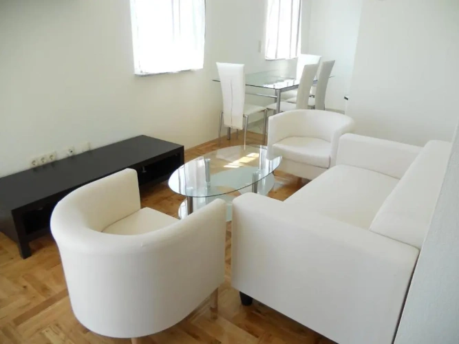 2 Bedrooms Apartment with view