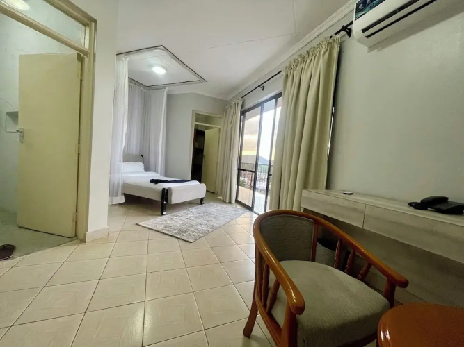Iman Hotel